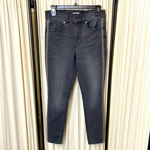 EUC- EXPRESS GREY EMBELLISHED ANKLE LEGGING HIGH HIGH RISE JEANS SIZE 6R